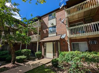 2210 Nichols Rd, Arlington Heights, IL 60004