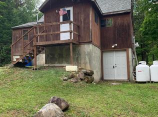 61 Field Ln, Saint Albans, ME 04971