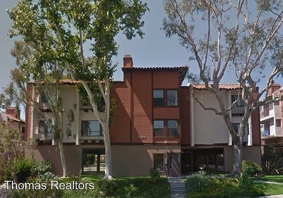 2nd image of 2950 Broadway Unit 25
