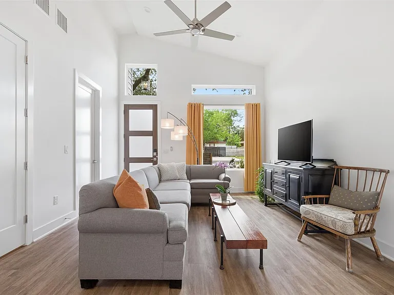 5909 Nancy Dr #1 — Photo 22