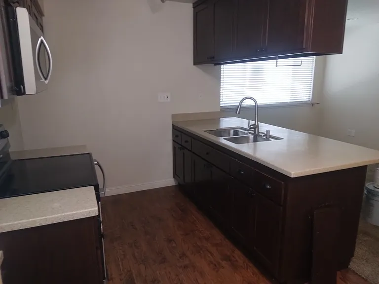 3055 Knollwood Ave — Photo 2