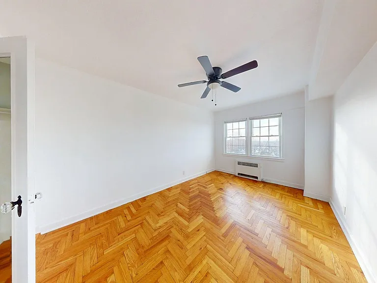 2680 N Moreland Blvd — Photo 12