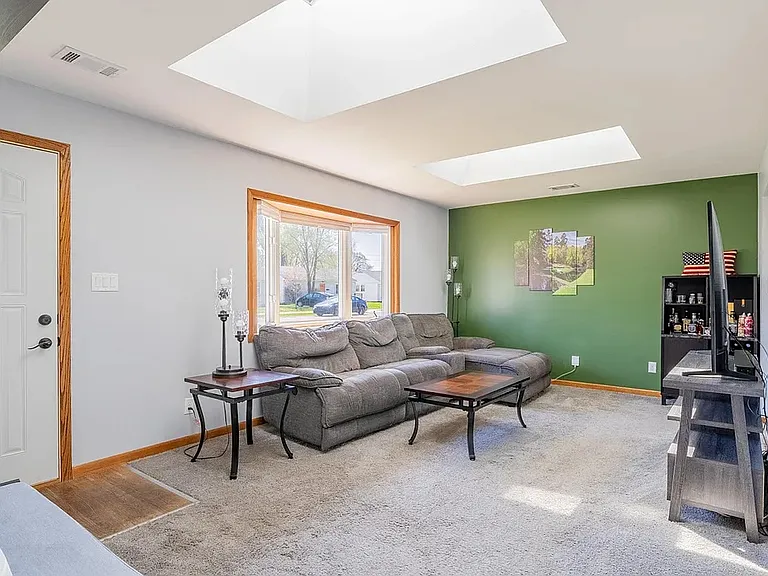 8124 Robertson Pl — Photo 11