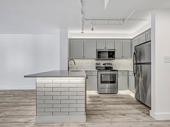 2nd image of 1150 K St NW APT 1110