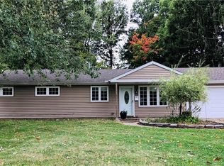 6106 Campbell Rd, Mentor On The Lake, OH 44060