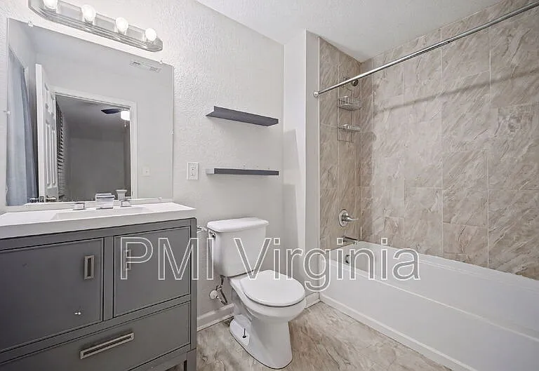 864 W 36th St — Photo 22