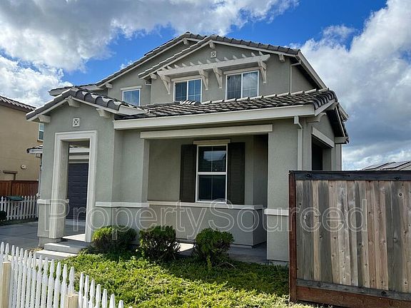 3rd image of 741 Heller Ct
