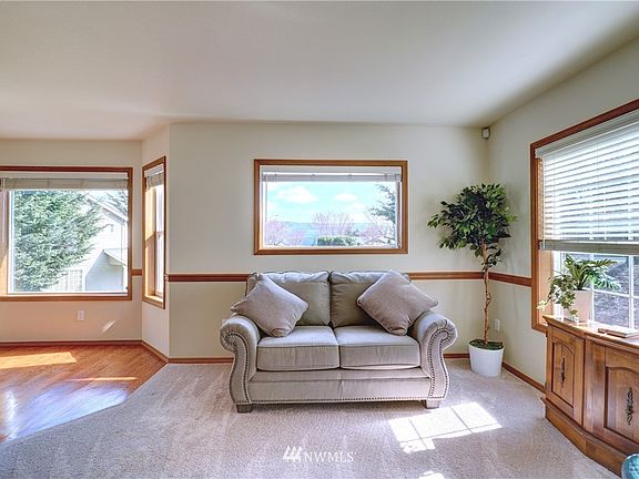 5th image of 15905 271st Street Ct E