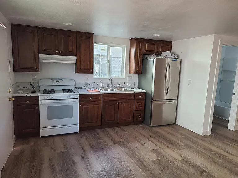 3539 E 8th St #1/2 — Photo 4
