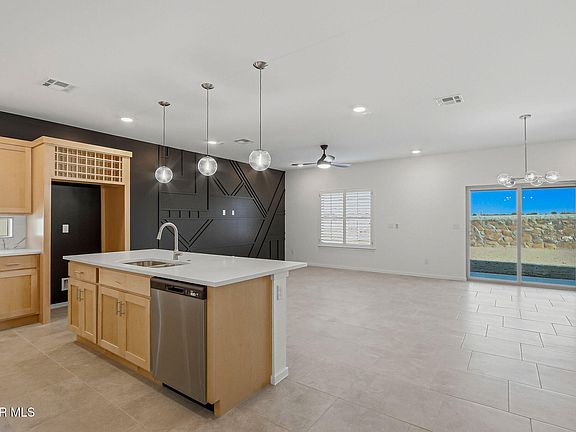 5th image of 13837 Centro Vista Ave