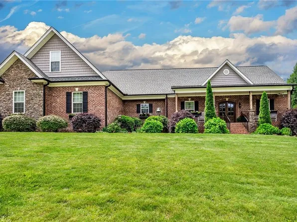 854 Southwood Dr, Colfax, NC 27235