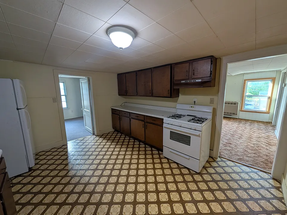 148 Elm St #2