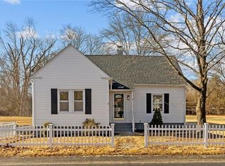 131 Nausauket Rd, Warwick, RI 02886