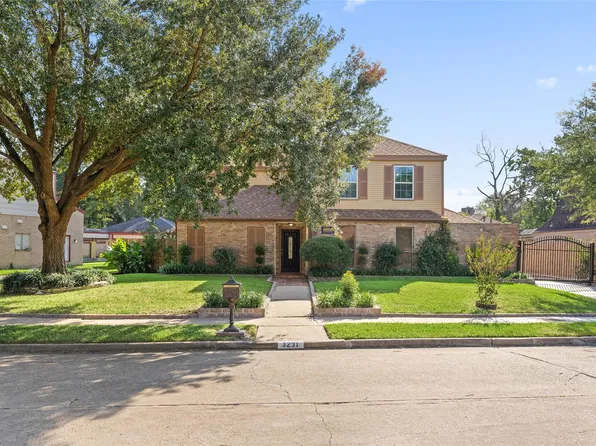 7231 Granvia Dr, Houston, TX 77083