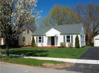 326 Spencer Rd, Rochester, NY 14609