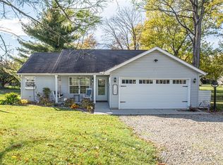 125 Saxon Dr, Eaton, OH 45320