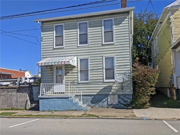814 W Main St, Mount Pleasant, PA 15666