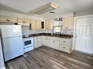 6027 9th St #6027, Zephyrhills, FL 33542