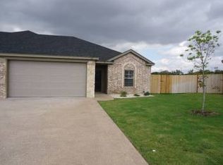 610 Fieldstone Dr, Gatesville, TX 76528