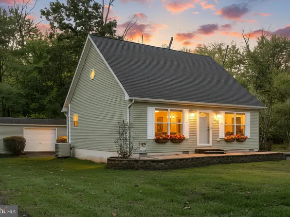 4105 Smith Rd, Dover, PA 17315