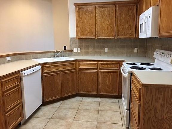 3rd image of 15323 Cruiser St APT B