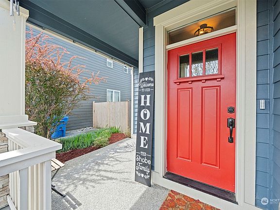 4th image of 444 21st Street NW