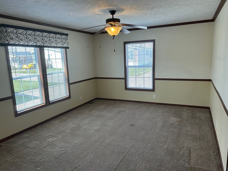 2nd image of 9734 Aspen Ln #330