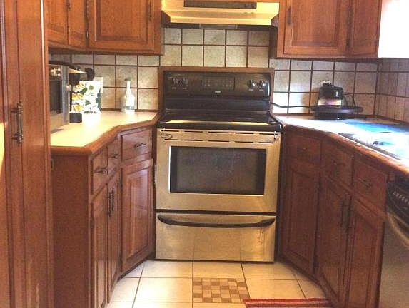 4th image of 8236 Berry Ave