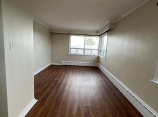 125 Ewart Ave #5, Toronto, ON M6M 1N1