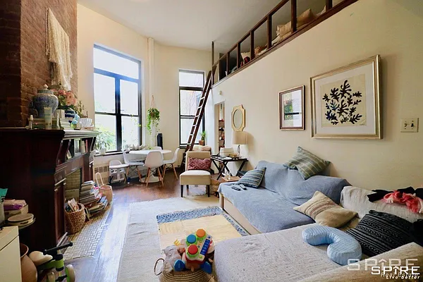 Rented by Spire Group | media 2