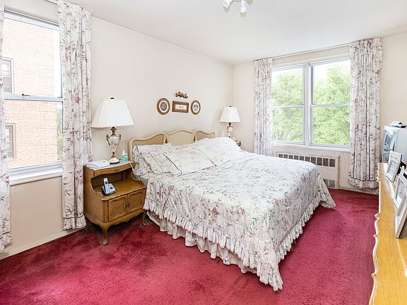 5th image of 3210 Arlington Ave APT 4C
