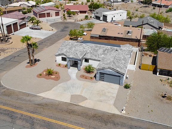 2nd image of 2585 Everglades Dr
