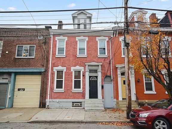 2nd image of 2321 Sarah St