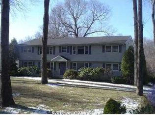 77 Cow Hill Rd APT 2, Clinton, CT 06413