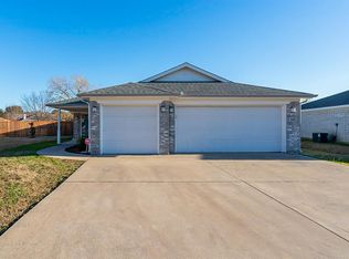 2601 Ensenada Ln, Fort Worth, TX 76108