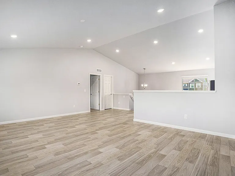 16507 Bedington Dr — Photo 9