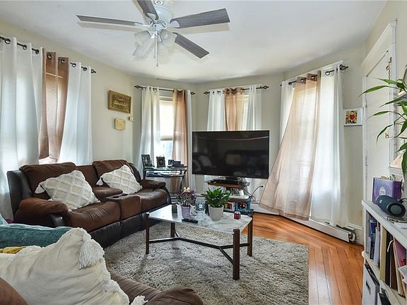 3rd image of 164-166 Whitehall St