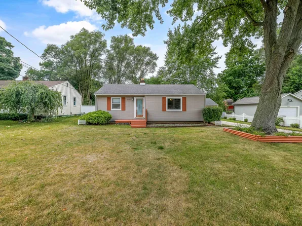 3701 Grape Ave NE, Grand Rapids, MI 49525