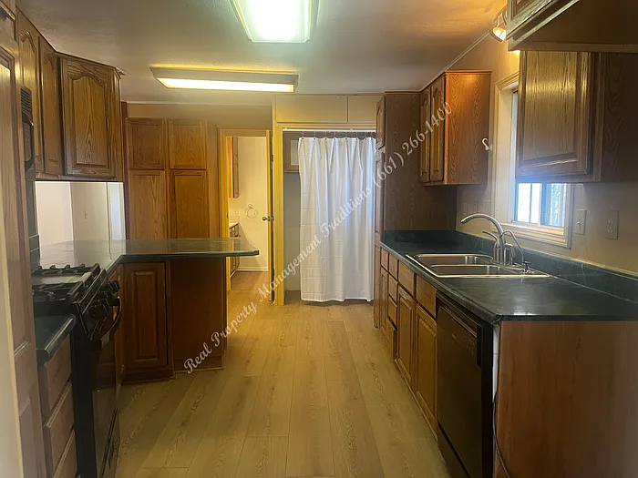 2804 Park Ave — Photo 7