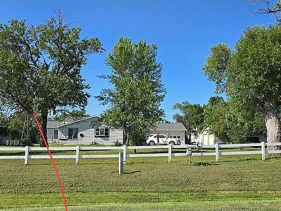2nd image of 1372 W Barrows Rd