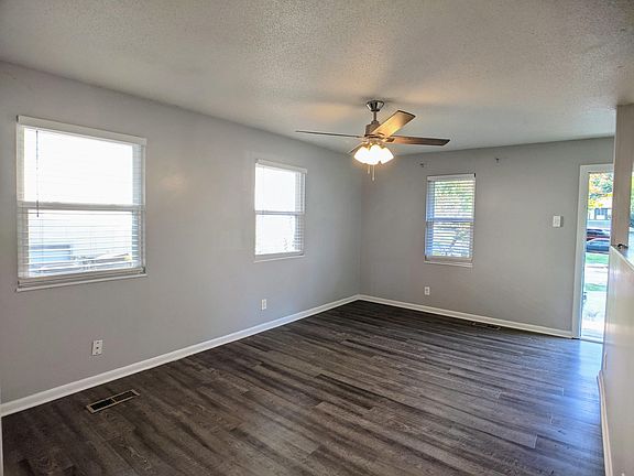 4th image of 10721 W 90th Ter