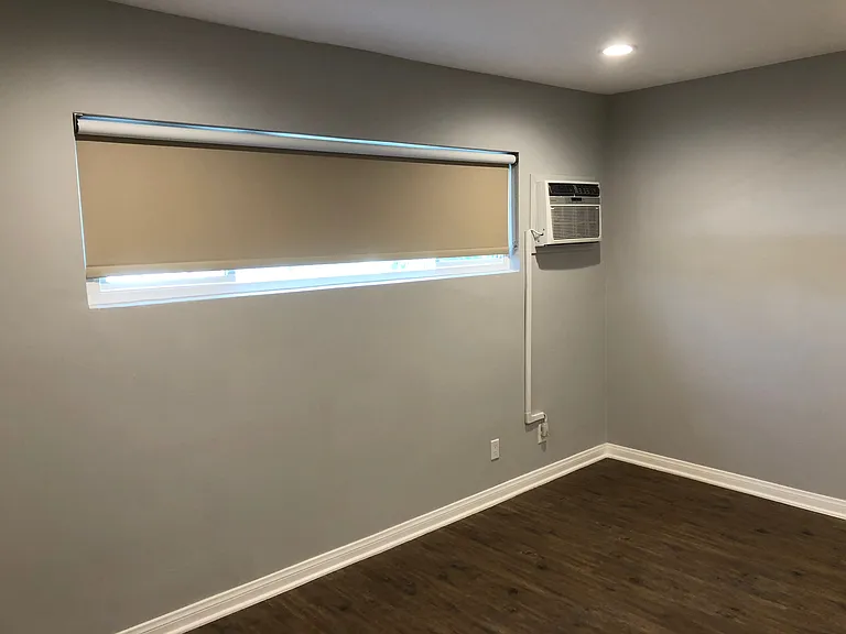 13435 Burbank Blvd #14 — Photo 14