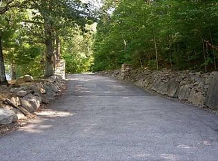 4 Forte Trl, Smithfield, RI 02917