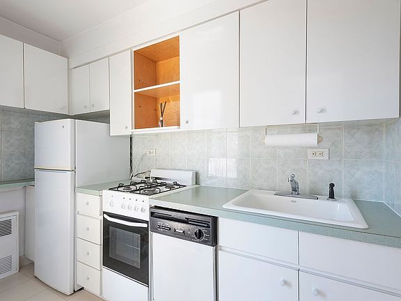 3rd image of 1160 3rd Ave APT 17F