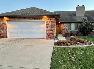 3908 Brandonshire Dr, Springfield, IL 62704