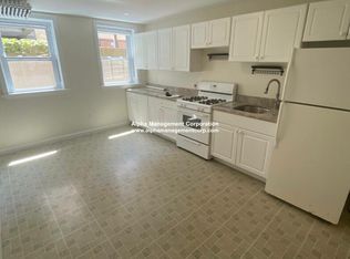 15 Centre St #I, Cambridge, MA 02139