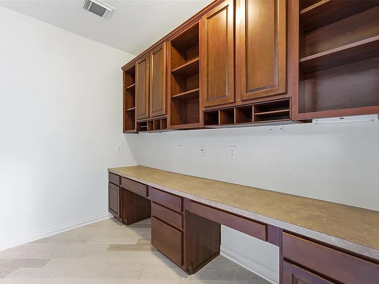58 N Scribewood Cir — Photo 19