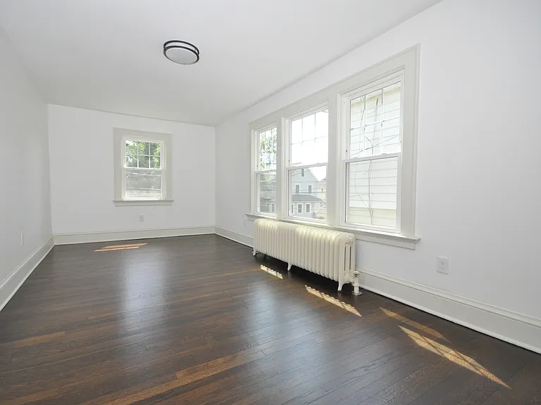 20 Mountain St #2 — Photo 8
