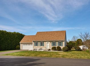 8 Valley View Ln, Sunderland, MA 01375