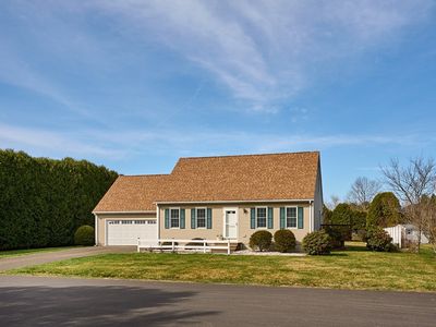 8 Valley View Ln, Sunderland, MA, 01375